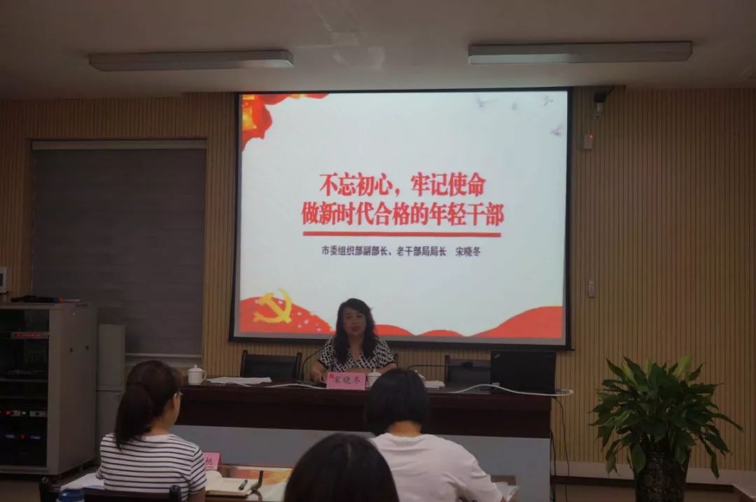广州商务 英语 培训_在线一对一英语外教培训_商务英语在线培训