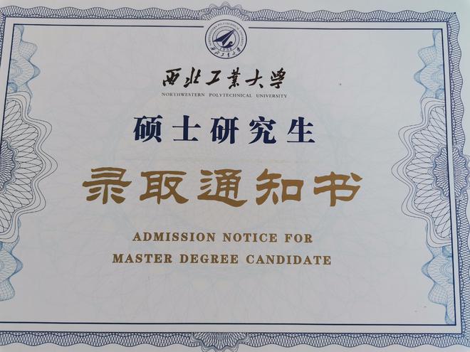 大学这本书英文_大学读英语_大学英文原著
