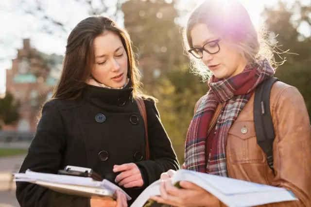到外企上班学什么级别英语_英语小白如何自学英语_小白有品可信嘛