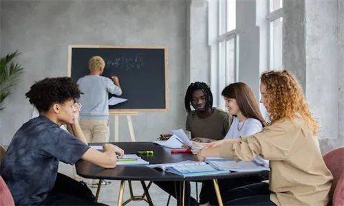 在线学英语平台有用吗_在线学英语效果到底怎么样_英语怎么学习在线等