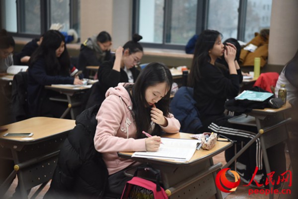 去菲律宾学英语_菲律宾游学英语费用_菲律宾英语游学学校推荐