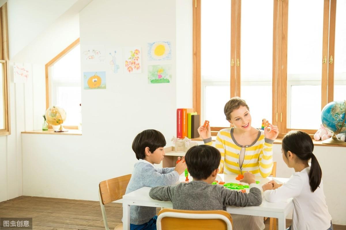 英国学生学英语_英国人学英语学音标吗_英国人怎么学英语