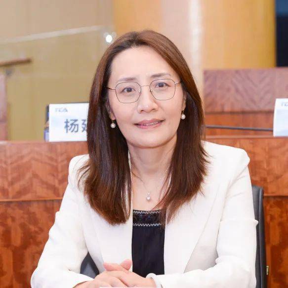 上海外国语大学英语学院院长_外国语与海外教育学院英语_外语学院院长英文