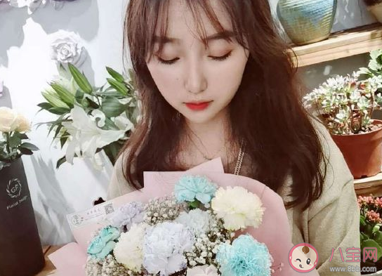 女长大成人了的心情说说 看着女转眼间长大了感悟句子