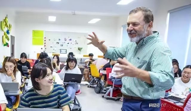 大学全英文授课_授课英文_英文授课是什么意思