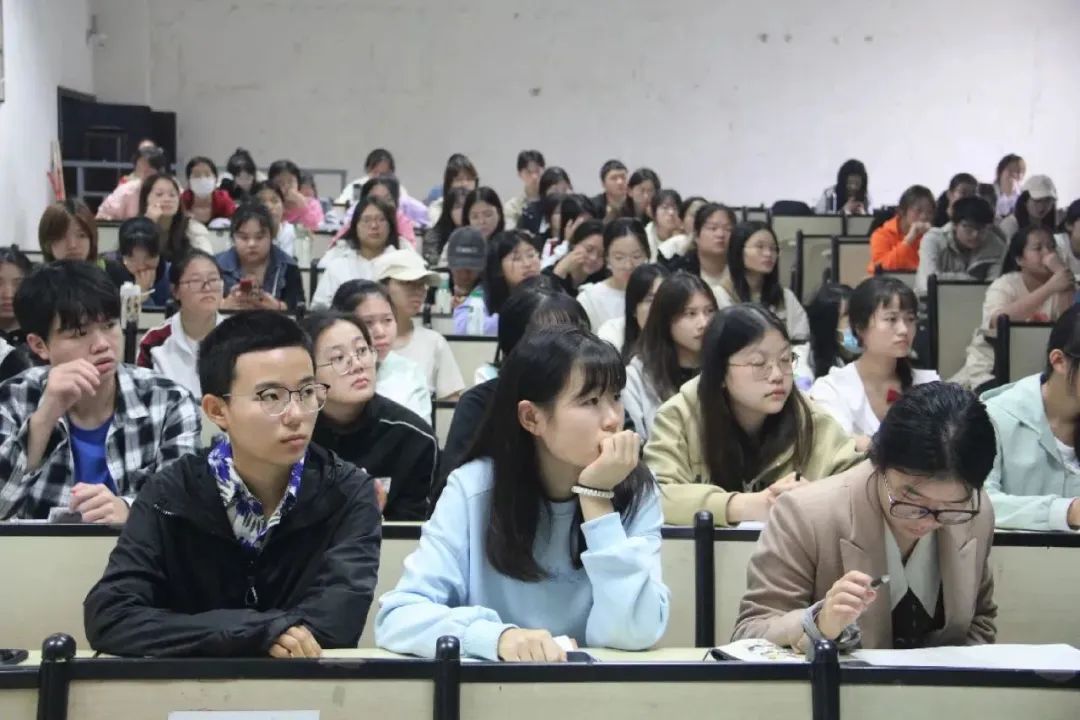 英语听力培训_培训听力英语怎么说_培训听力英语多少钱