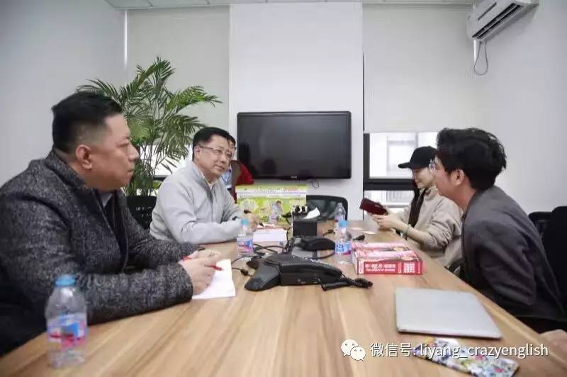 疯狂英语李阳的现任妻子是谁_疯狂英语李阳个人资料_疯狂英语李阳