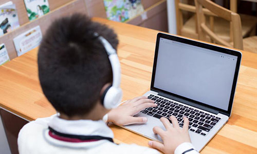 学拼音英语怎么说_学拼音英语不会了怎么办呢_先学拼音还是先学英语