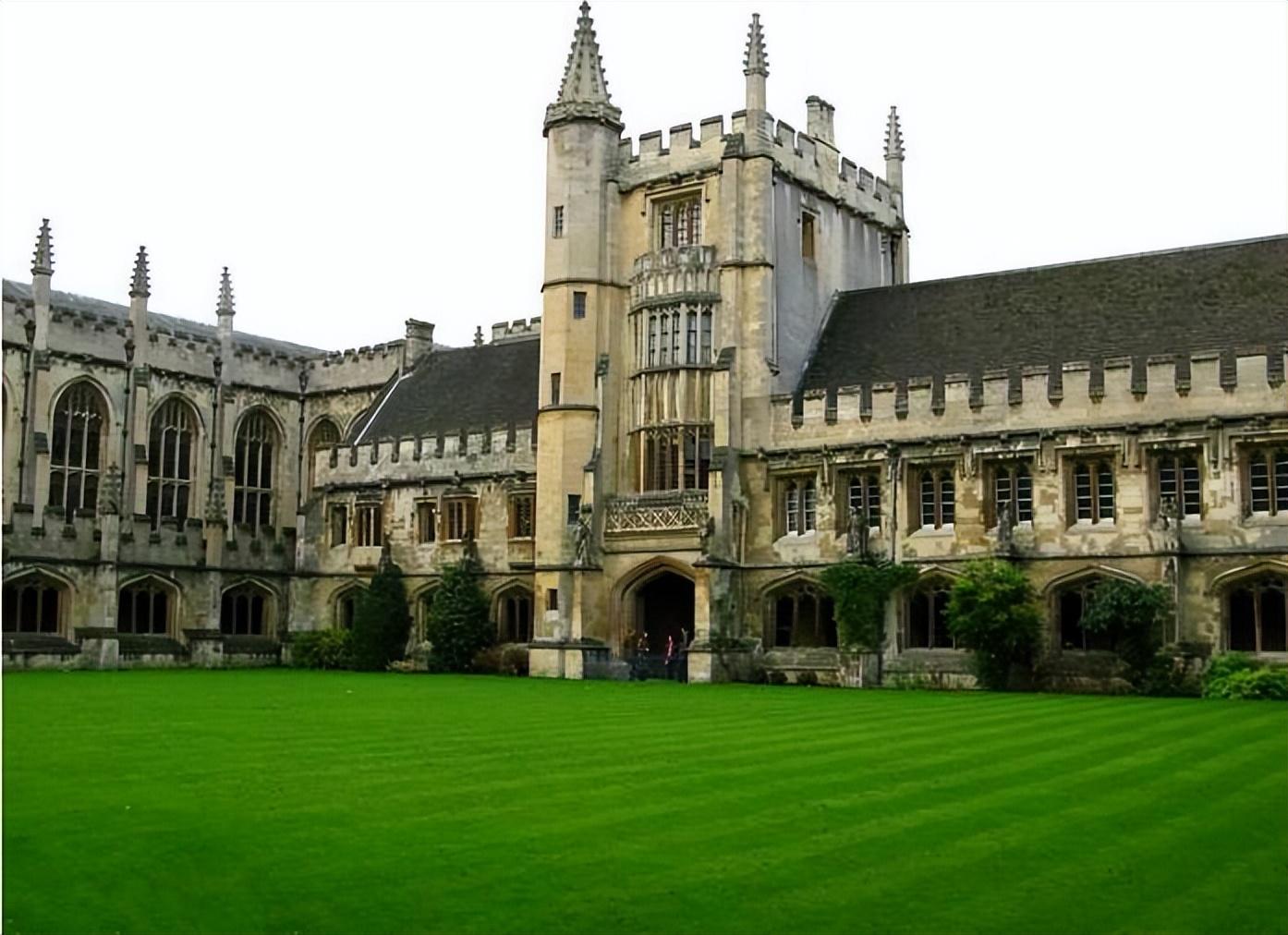 英语专业排名大学排名_排名英语大学专业前十_英语专业排名前十的大学