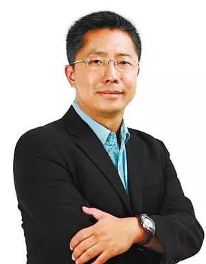 疯狂英语李阳学校演讲背景音乐_疯狂李阳学英语_疯狂英语李阳学英语经历