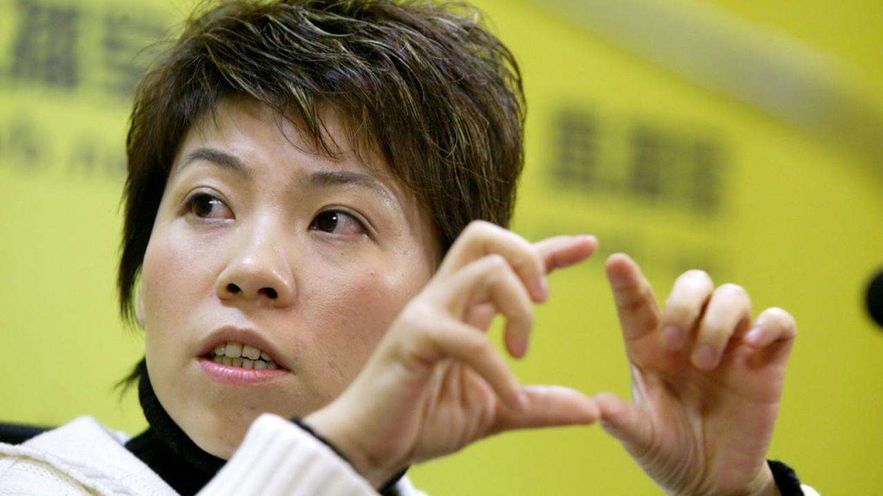 邓亚萍如何学英语_邓亚萍讲英语视频_邓亚萍学英语