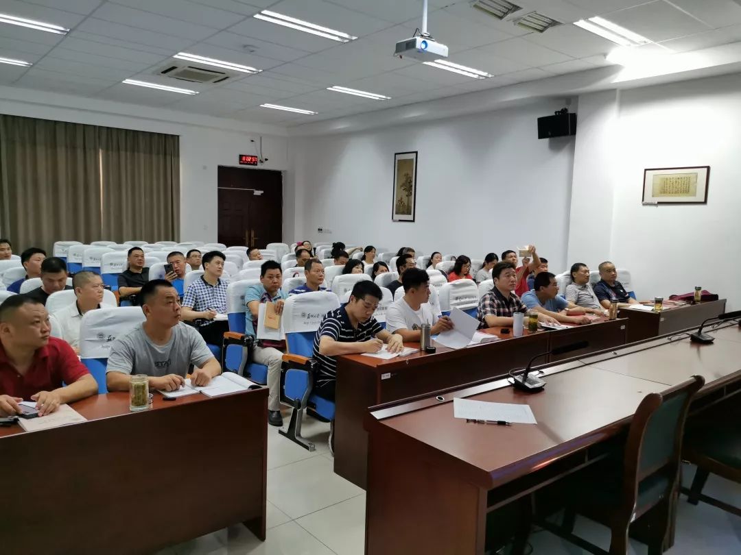 漯河英语培训班哪个好_培训漯河英语班好吗多少钱_漯河比较有名英语的辅导机构