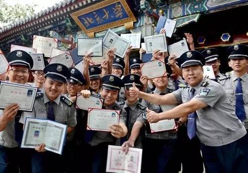 保安苦学英语_保安自学英语_自学保安英语难吗