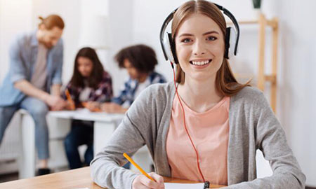 英语学有什么好处_学英语有用吗_英语学有博士吗