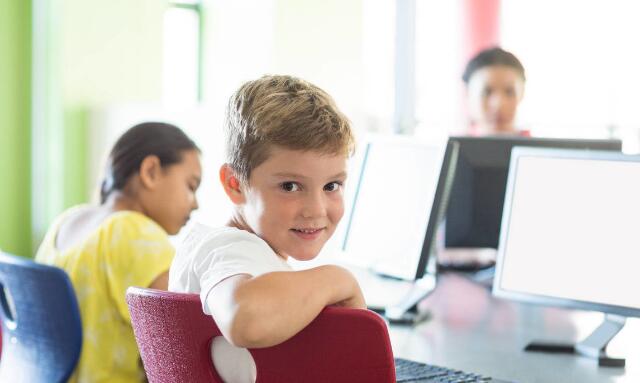 外国人如何学英语_外国人学英语_外国学生学英语