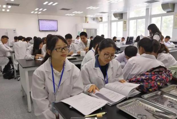 后悔英语学专业怎么办_学英语专业后悔了_英语差后悔选英语专业