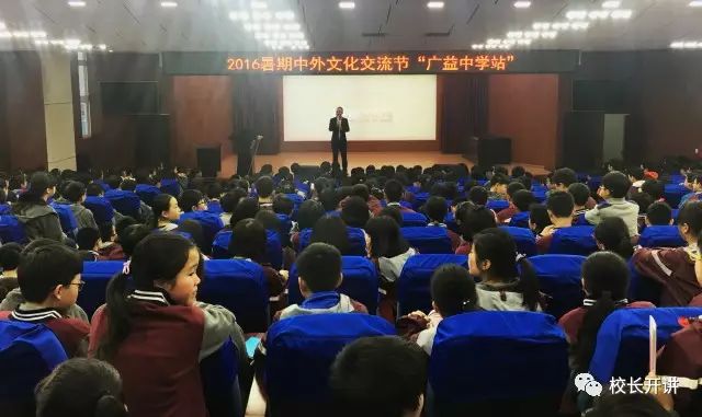 线上外教老师收入_外教上一节课一般多少钱_外教一对一线上课多少钱