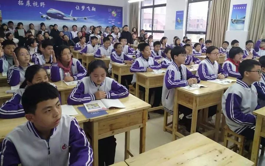 外教1v1线上课程价格_外教在线课程哪个机构好_双师外教和线上一对一