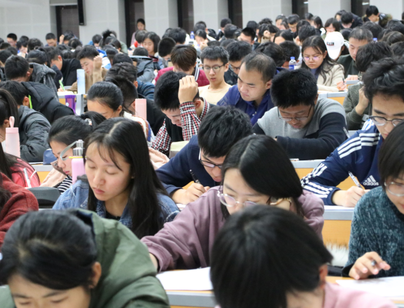 口语英语软件_四级英语口语_口语英语900句