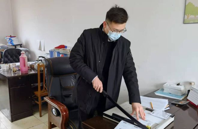 公务员难考英语专业吗_英语专业考公务员难吗_公务员难考英语专业的岗位