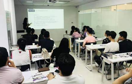学英语在哪里学_学英语哪个平台最好_学英语哪个培训机构比较好