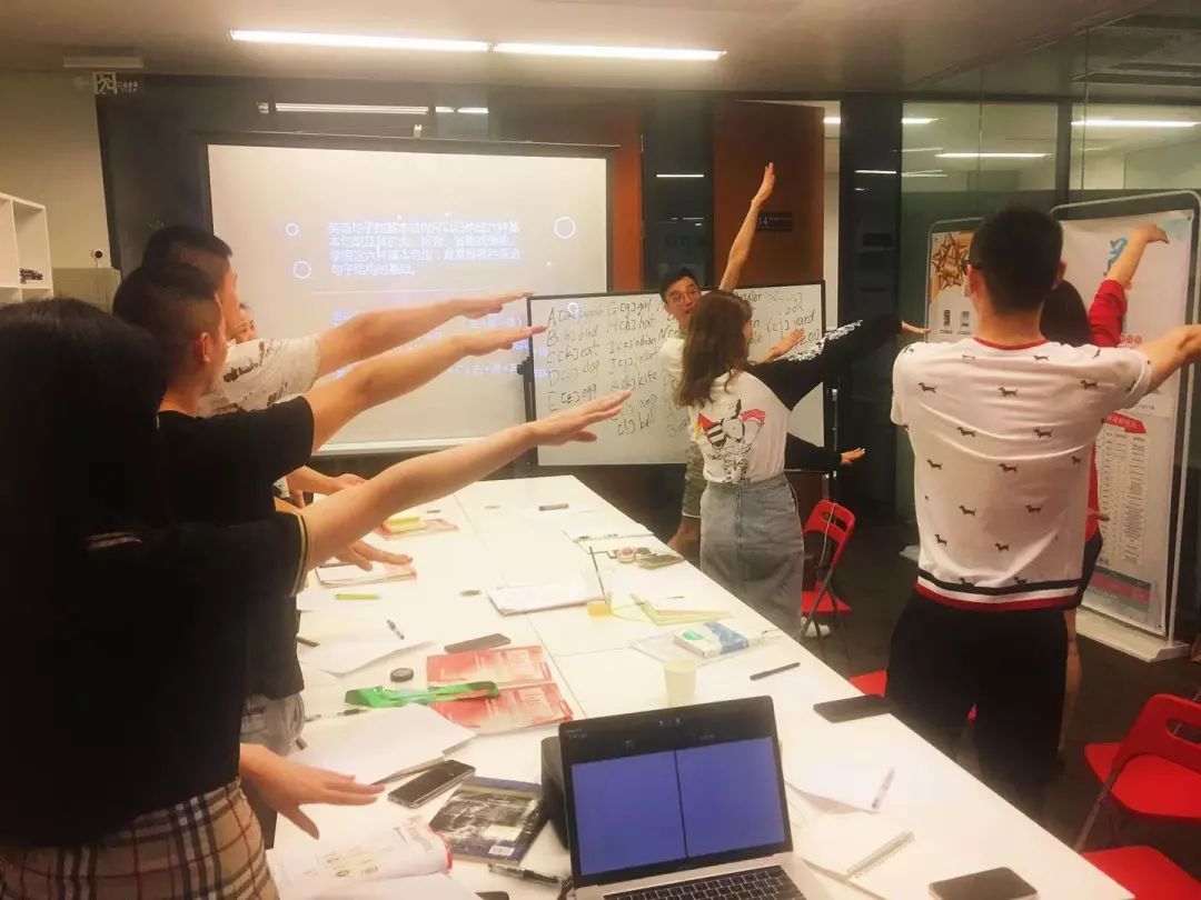 成人学英语免费教程_成人学英语教材_成人英语怎么学从零开始教材