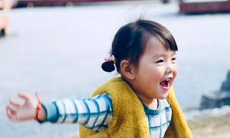 轻轻松松学英语的_轻轻松松学英语_轻轻松松读英语