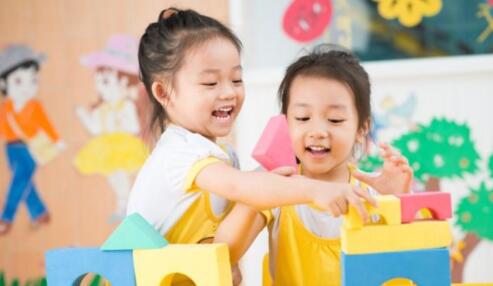 伴鱼外教和vipkid_伴鱼外教一对一群_伴鱼外教一节课多少钱