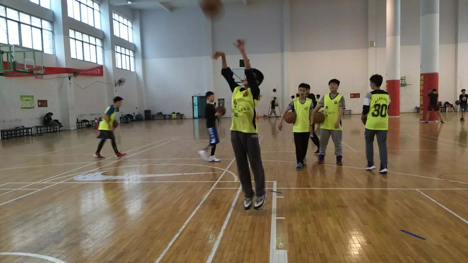 mr.b外教篮球训练营_篮球外教资_外教篮球一对一私教