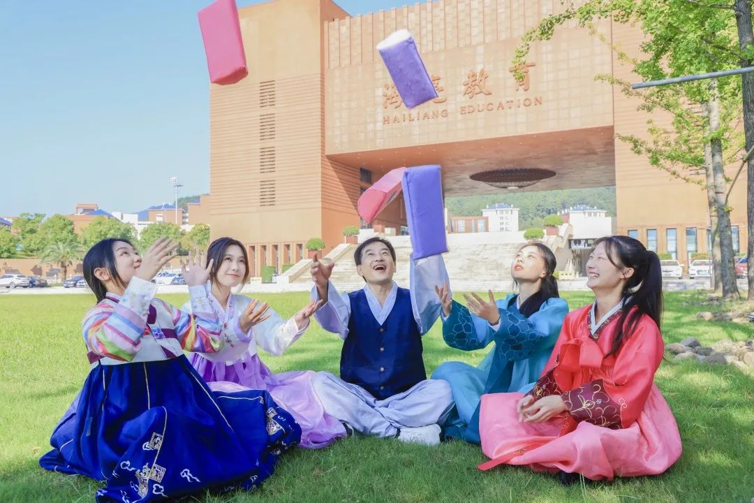韩语教员_韩语一对一女外教_2021聘韩语外教