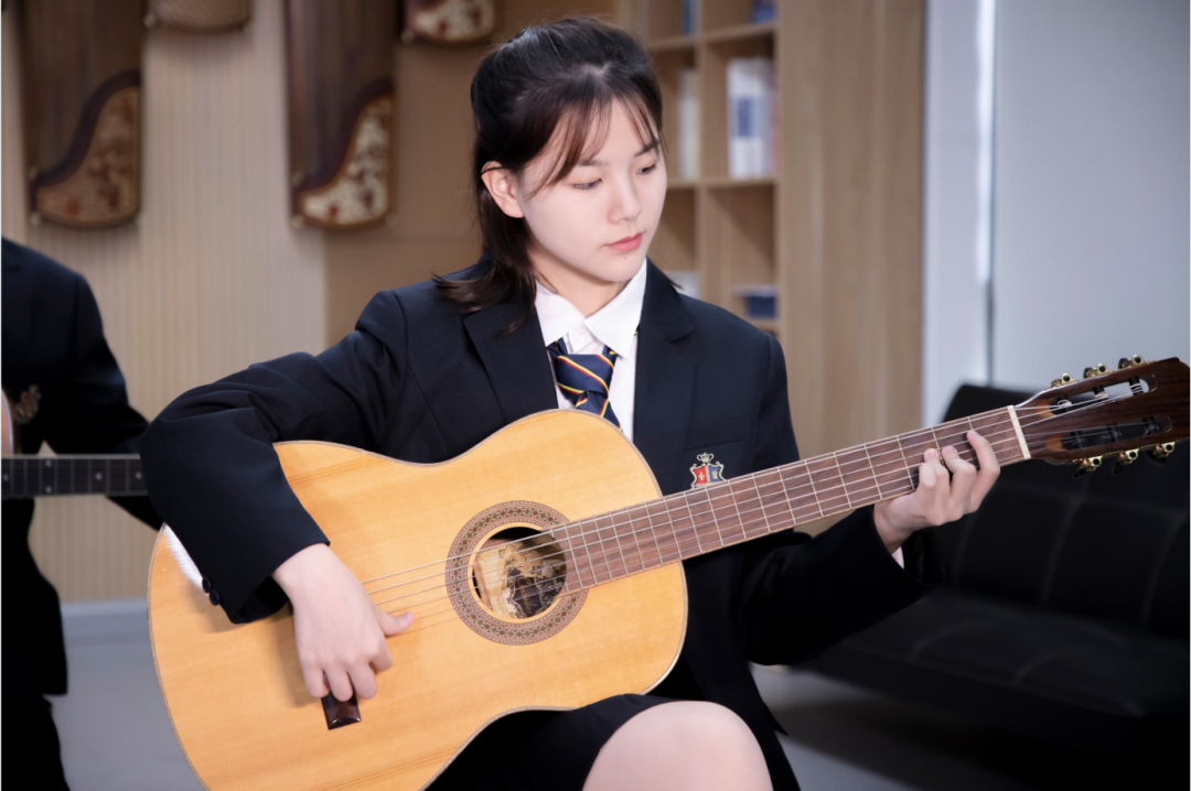 韩语一对一女外教_2021聘韩语外教_韩语教员
