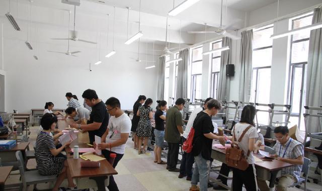 高考英语什么水平，到大学可以轻松过四六级，你是怎么认为的？