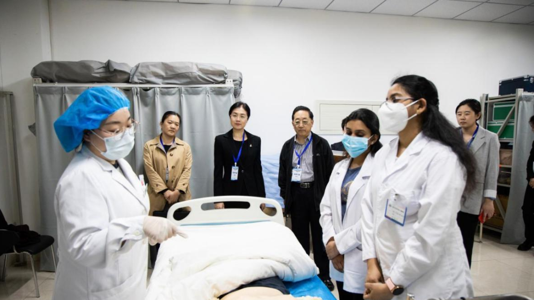 临床医学英语班挂科率高吗_临床医学英语班有哪些学校_临床医学英语班