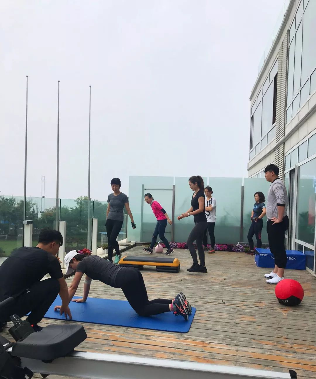 外教一对一减肥_减肥外国_外国减肥视频教学