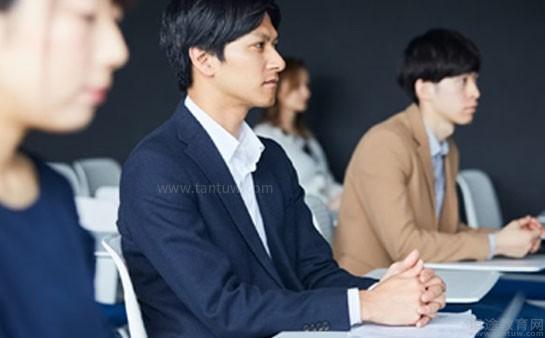 武汉一对一日语外教价格_武汉外校日语班_武汉日语班