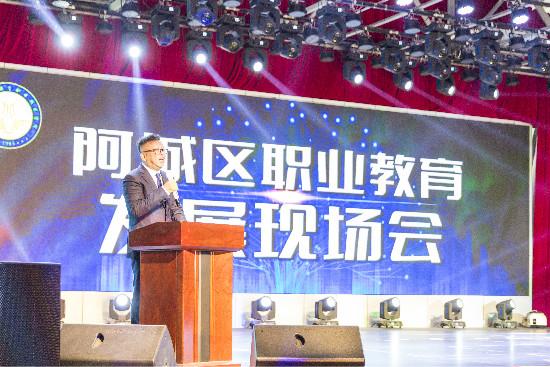 哈尔滨一对一的外教有哪些_哈尔滨外教有哪些学校_哈尔滨外教有多少人