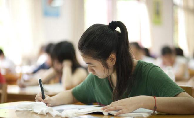 英语等级考试只能大学生吗_英语考级只能大学考吗_英语考级只能在大学期间考吗