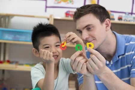 外教适合学生看的电影_外教课适合多大的_6岁适合一对一外教吗学生