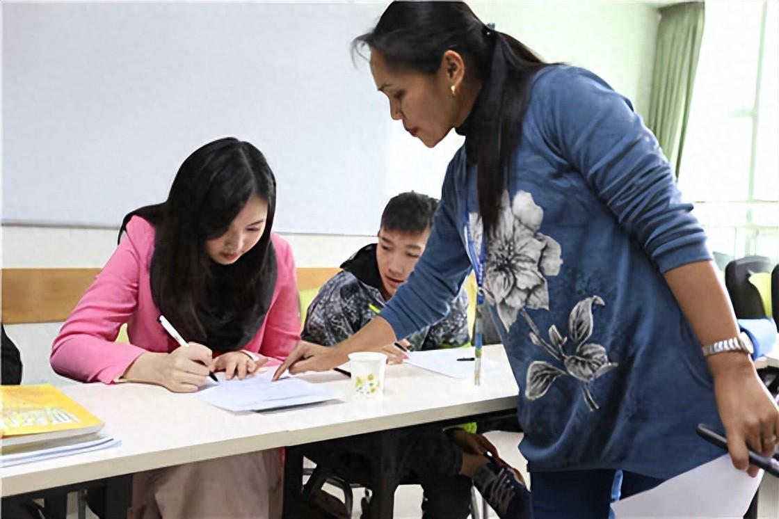 成人外教一对一美语_成人英语外教_成人外教英语哪个平台比较好