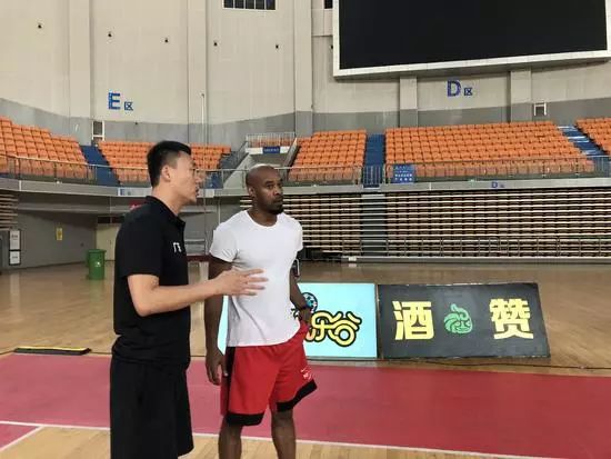 外教的助教一般都是做什么_外教助教视频_欧美一对一外教助教
