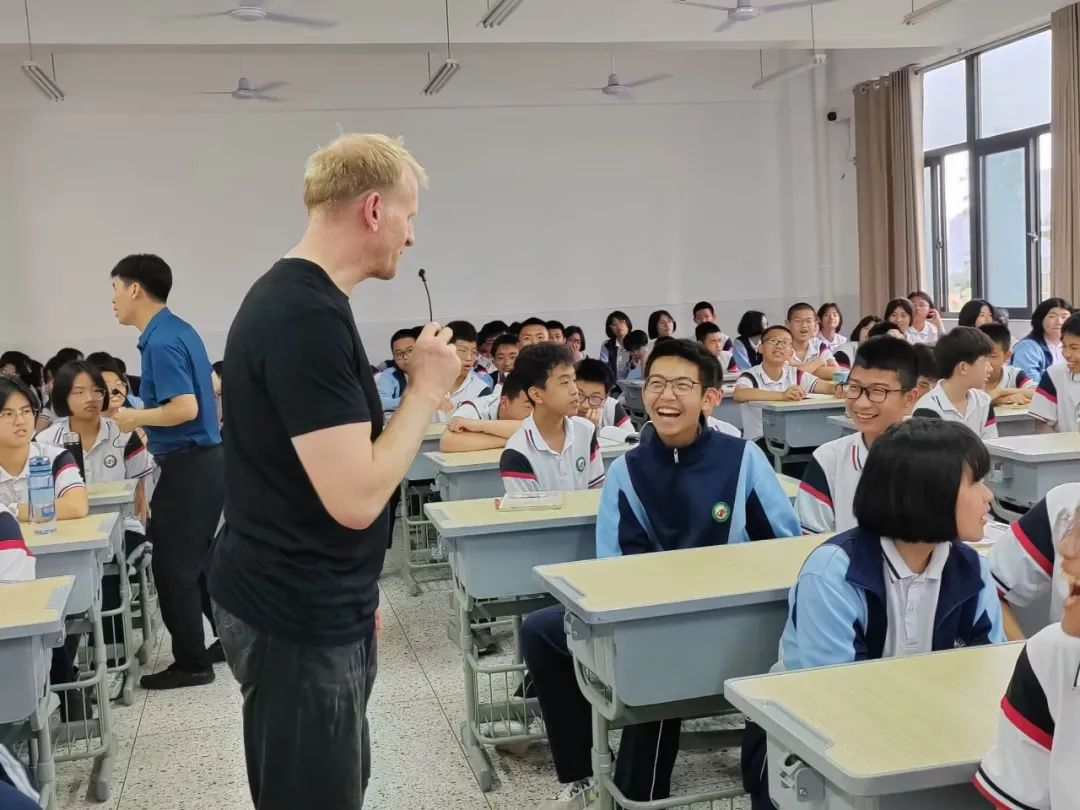福清英语外教在线一对一_在线英语外教价格_在线外教英式英语