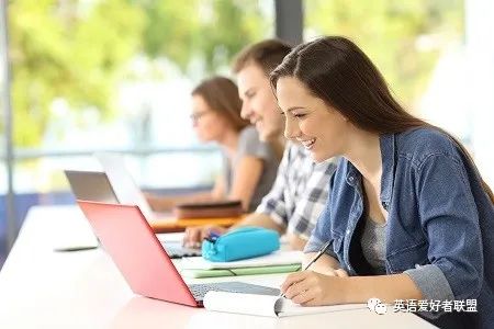 英孚教育外教视频_英孚外教一对一_英孚英语的外教是正规的吗