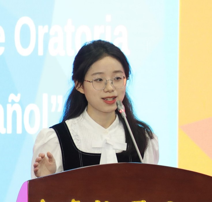 上海外国语大学外教_海外教育学院英语_国语海外外教大学上什么课