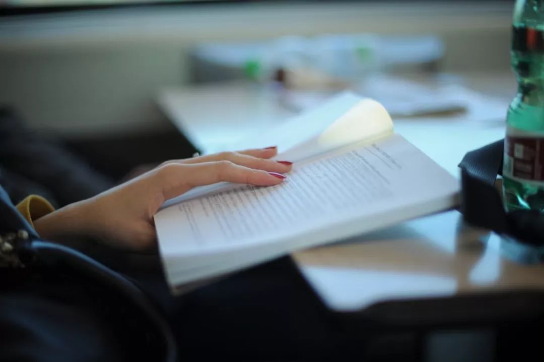 学德语英语会变差吗_同时学英语和德语_英语学德语的书