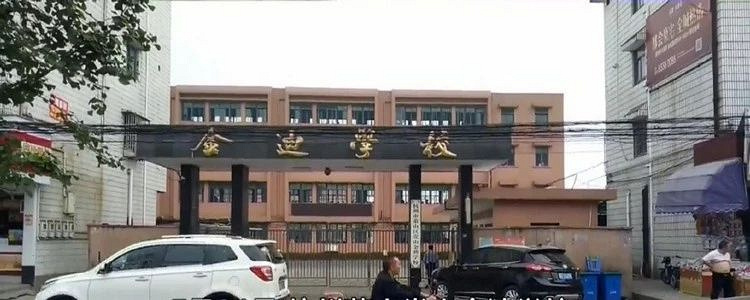 杭州外教多少钱一小时_临平外教一对一收费标准_外教费用