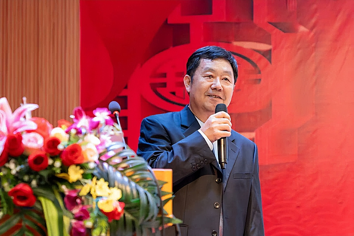 学英语深圳s版七上_学英语深圳(s)报纸七上_深圳学英语在哪里学