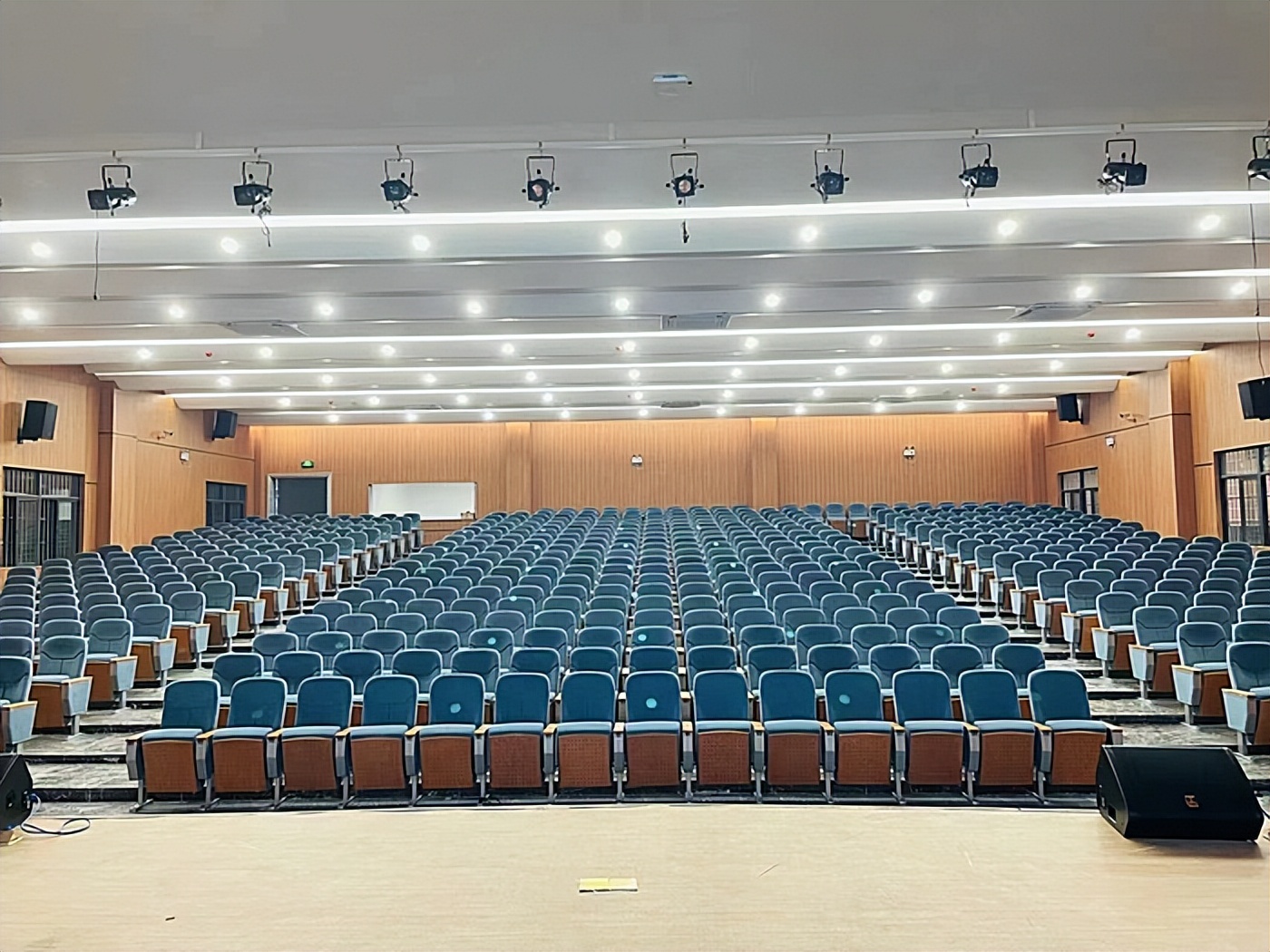 学英语深圳s版七上_学英语深圳(s)报纸七上_深圳学英语在哪里学
