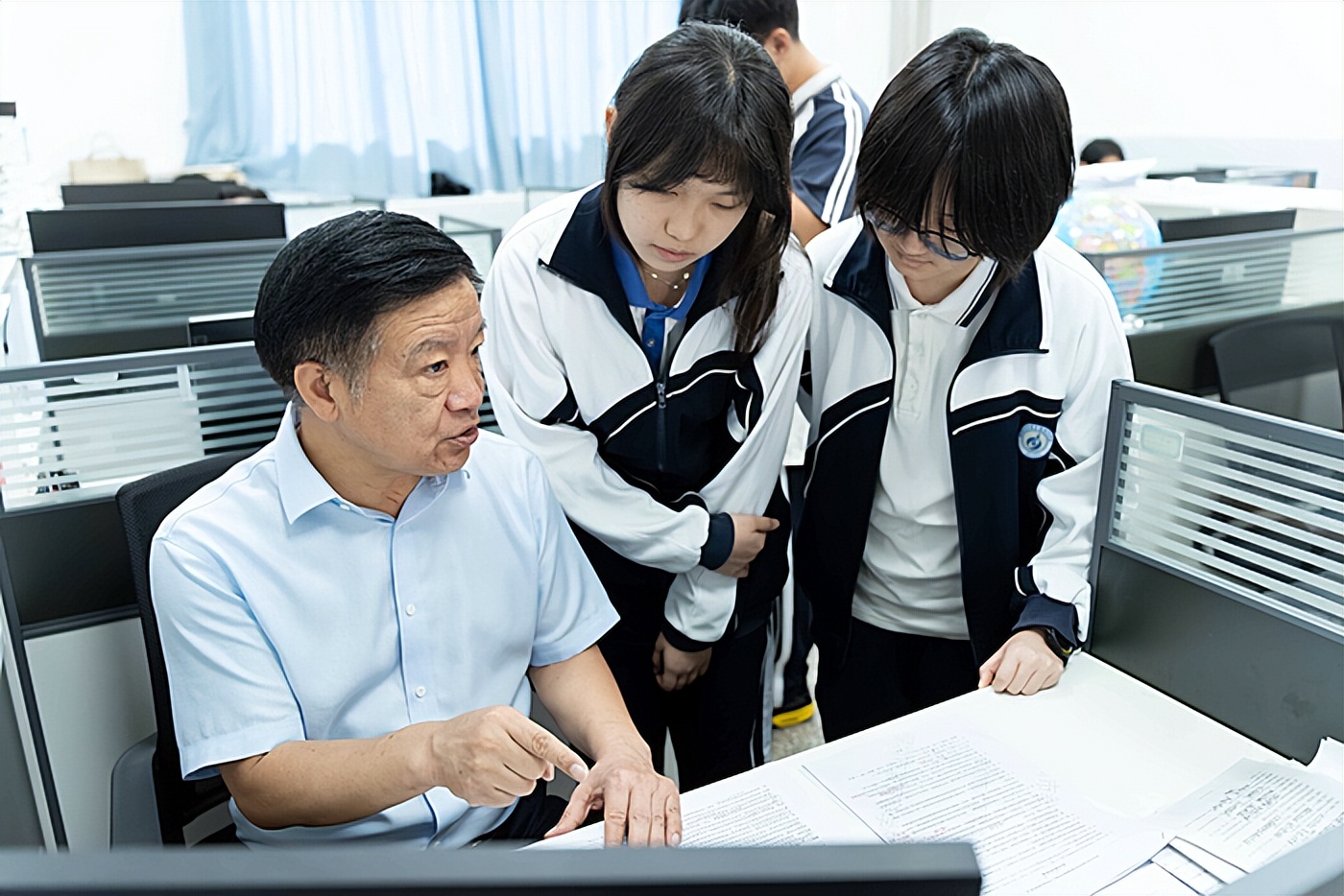 学英语深圳(s)报纸七上_深圳学英语在哪里学_学英语深圳s版七上