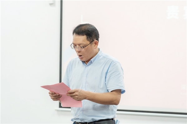 阿卡索英语校长_英语校长怎么念_校长英文怎么读语音