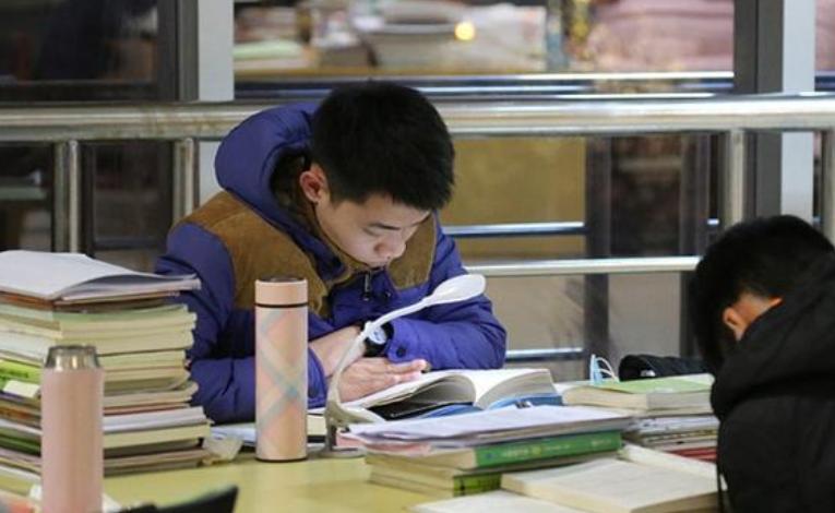 考研考英语专业怎么样_考研考英语专业要考吗_考研不考英语的专业